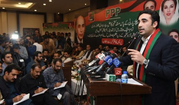 کشمیر کے حالات کا حل پیپلزپارٹی کے پاس موجود ہے، بلاول بھٹو زرداری