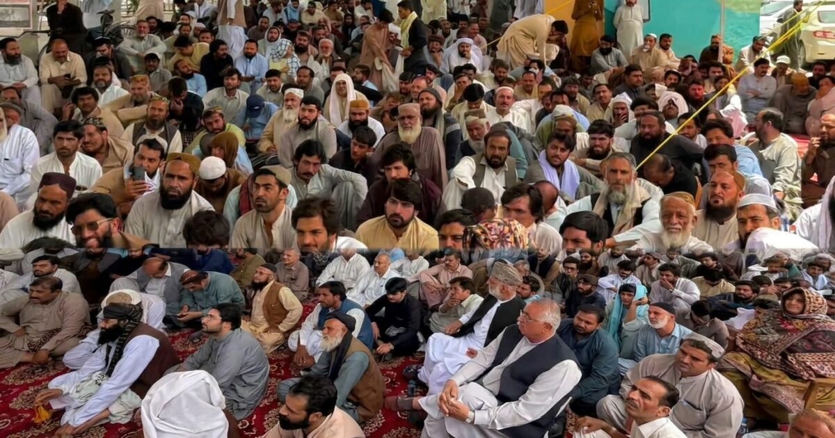 زیارت دھرنا کمیٹی نے حکومتی وفد کو 8 مطالبات پیش کئے ہیں